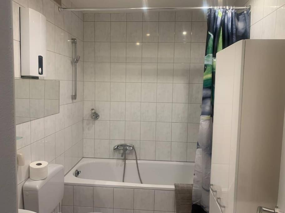 3 Zimmer Mietwohnung Naehe Hbf Essen Bagian luar foto