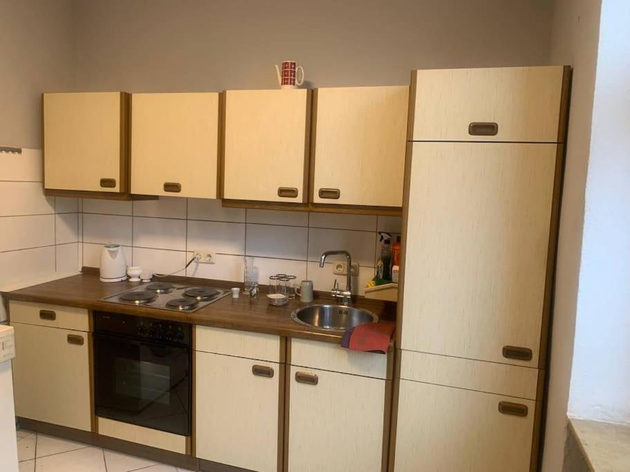 3 Zimmer Mietwohnung Naehe Hbf Essen Bagian luar foto